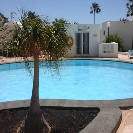 Sleeps 3 Pool Wifi Villa Costa Teguise