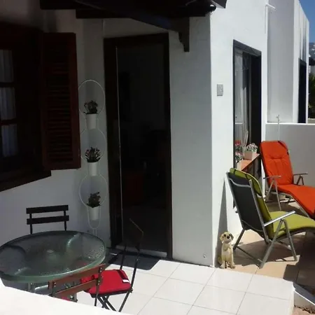Sleeps 3 Pool Wifi * Costa Teguise