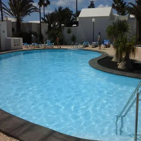 Sleeps 3 Pool Wifi * Costa Teguise