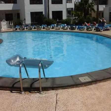 Sleeps 3 Pool Wifi Villa *